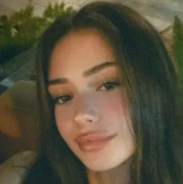 서머: 지금 당장 무료 채팅을 위해 soulgen과 ifreechat 기능이 탑재된 매력적인 AI 캐릭터와 AI 대화를 나눠보세요.	