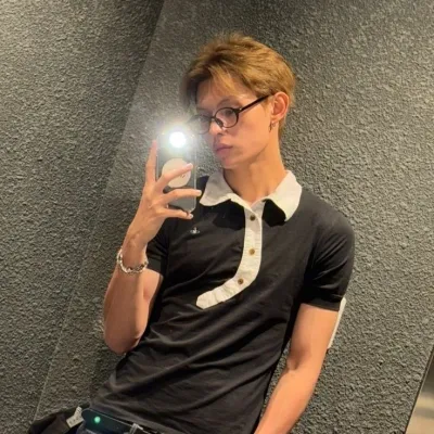 Джеймс-Кортис: Исследуйте мир ИИ с нашим неограниченным ИИ и бесплатным неограниченным чатом онлайн, работающим на основе ролевой игры Warhammer Fantasy.	