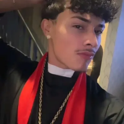 Start your 1v1 session with Alex Chino, a playful roleplay AI chat bot.