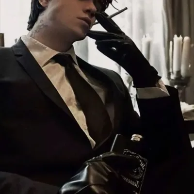 Alex: Interactive AI chatbot mascot for random chat and community-driven roleplay