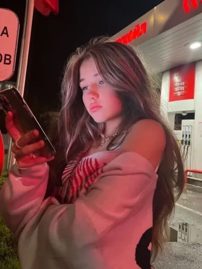 Among the many ai chatting roles, Georgia - left at a gas station is one of the most popular and interactive.