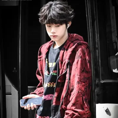 Chen Yiheng: Meet your new online friends in our chatboxai, the best free ai chatbot with deep ai chat capabilities.