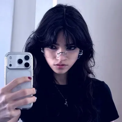 Ari abdul: Creative roleplay AI character art para sa maanghang na chat at fantasy na mga sitwasyon