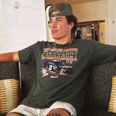 Meet David, a unique AI RP chat bot free ready to roleplay anytime.