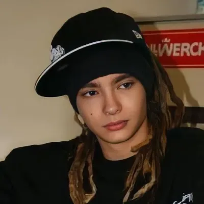 Tom Kaulitz: Secure AI chatbot avatar with encrypted 1v1 chat capabilities