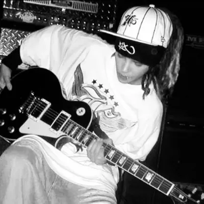 Tom kaulitz: Chat with our AI box, ready for chatbot online free and ask ai anything you want.	