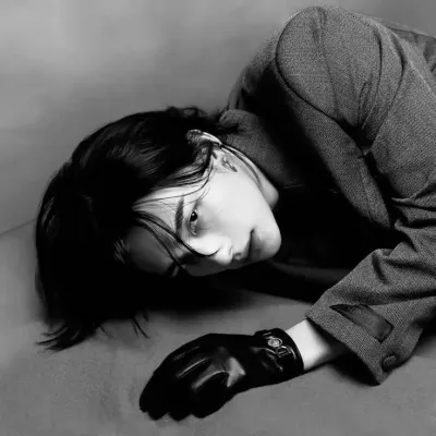 현진 II Hyunjin: Avatar de namorada/namorado de IA personalizável com traços de personalidade realistas	