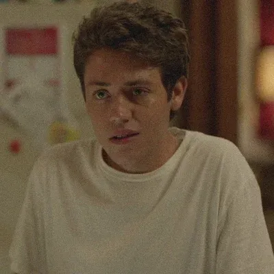 Engage in lively talking AI sessions with Carl Gallagher and explore new stories.