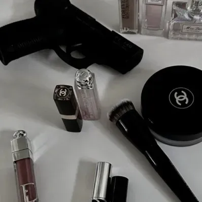 You and your husband: Playful AI chatbot mascot enhancing user engagement in random chats	