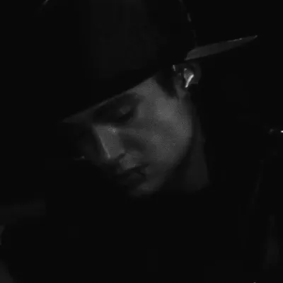 Chat with Tom, your playful chat AI anime buddy for 1v1 adventures.