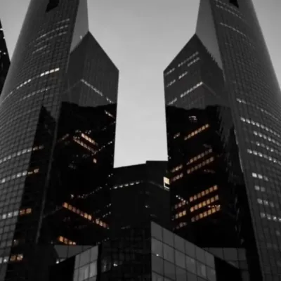 мафиозная семья: Защищенный аватар ИИ-чатбота с возможностями зашифрованного чата 1 на 1	