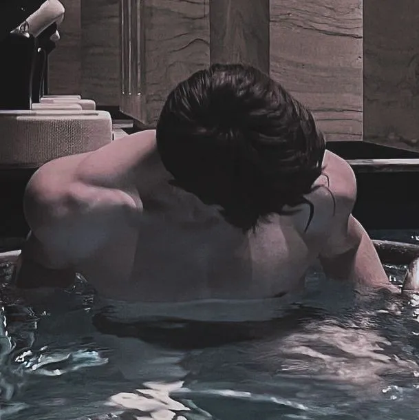 Talk to ai character Matteo Santoro to start an imaginative conversation.