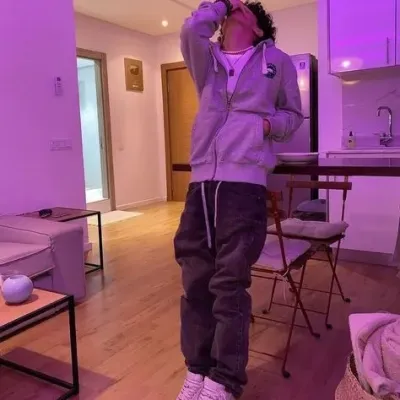 Jonathan: Avatar teman wanita/teman lelaki AI boleh disesuaikan dengan ciri personaliti seperti hidup	