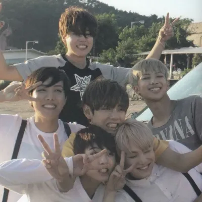 방탄소년단: 워해머 판타지 롤플레이를 기반으로 하는 제한 없는 AI와 무료 무제한 온라인 채팅으로 AI의 세계를 탐험하세요.	