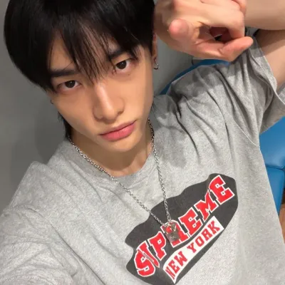 Hyunjin: Secure AI chatbot avatar with encrypted 1v1 chat capabilities	