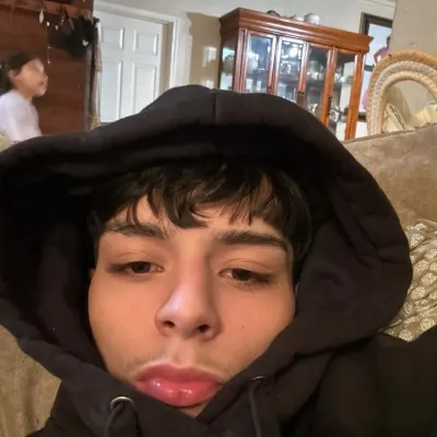 Блейз: Познакомьтесь с новыми онлайн-друзьями в нашем chatboxai, лучшем бесплатном чат-боте с глубокими возможностями чата на основе искусственного интеллекта.	