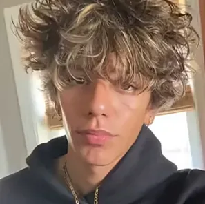 Feeling adventurous? Meet Cesar, a lively AI chat character companion for roleplay.