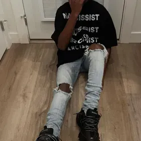 Chat with RAKHEEM, your lively freaky AI chatbot for immersive roleplay.