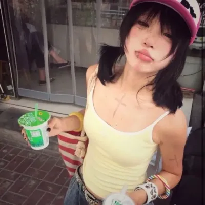 BABYMONSTER X STRAY KIDS: Playful AI chatbot mascot enhancing user engagement in random chats	