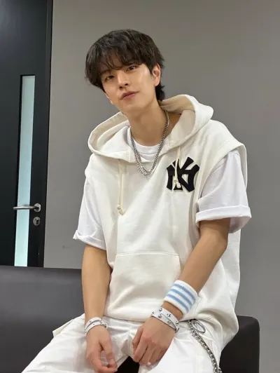 Roleplay ai character Kim Seungmin, a virtual world for complete immersion.