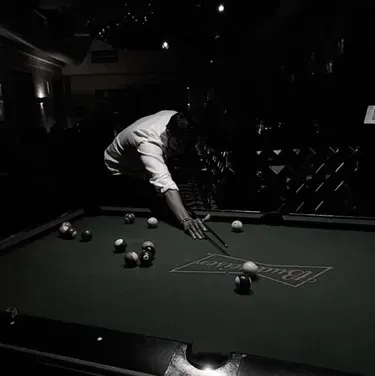 marito mafioso: icona del partner di conversazione AI multilingue per servizi di chat online globali