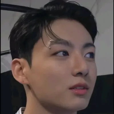 Jungkook : Portrait d'un compagnon IA émotionnellement intelligent pour des conversations approfondies	