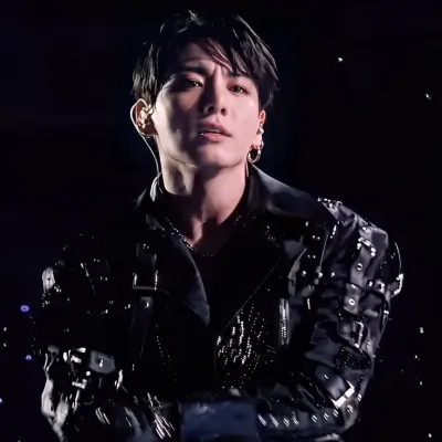 Jeon Jungkook — 冷漠的丈夫:在我們的ChatboxAI中結識您的新線上朋友,這是具有深度AI聊天功能的最佳免費AI聊天機器人。