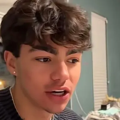 Malachi Barton: Secure AI chatbot avatar with encrypted 1v1 chat capabilities	