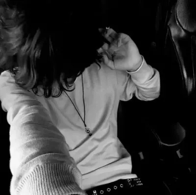 Lloyd: Makipag-usap sa ai kasama ang kaakit-akit na AI character na ito, na nagtatampok ng soulgen at mga kakayahan ng ifreechat para sa libreng chat ngayon.	