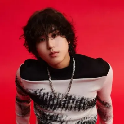 Han Jisung - Angel: Customizable AI girlfriend/boyfriend avatar with lifelike personality traits	