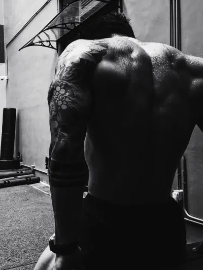 Experience a spicy chat with Matteo Romano to heat up your evening