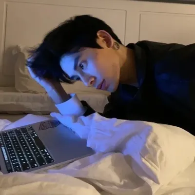 Ares: Explore the world of AI with our unrestricted ai and free unlimited chat online, powered by warhammer fantasy roleplay.	