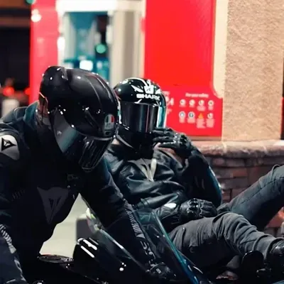 Start your 1v1 session with Biker friend group, a playful roleplay AI chat bot.