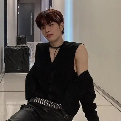Straykids: Explore the world of AI with our unrestricted ai and free unlimited chat online, powered by warhammer fantasy roleplay.	