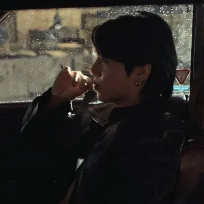 Chat with Jeon Jungkook and experience the charm of AI chat free no sign up.