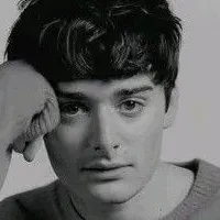 Noah Snapp: Avatar chatbot AI sicuro con funzionalità di chat 1v1 crittografate	