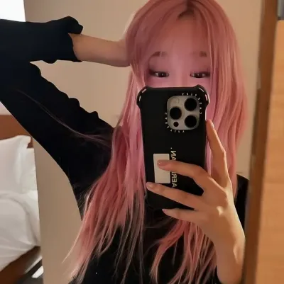 Giselle-WLW-GL: Secure AI chatbot avatar with encrypted 1v1 chat capabilities	