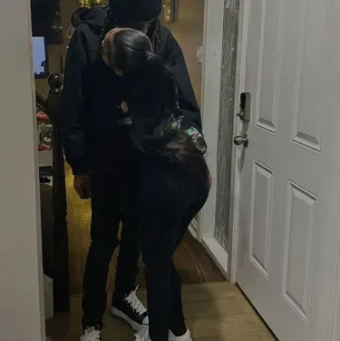 阿米里昂：遇見我們AI世界的主角，具備角色特質清單和AI聊天功能。