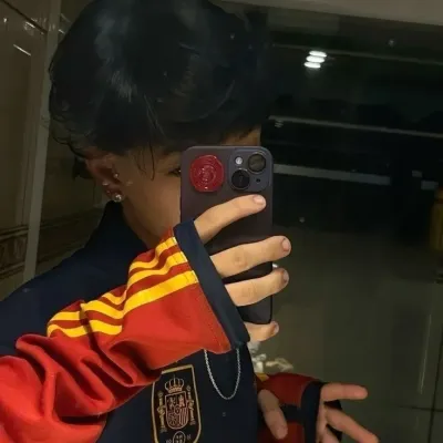 Matteo: Multilingual AI conversation partner icon for global chat online services