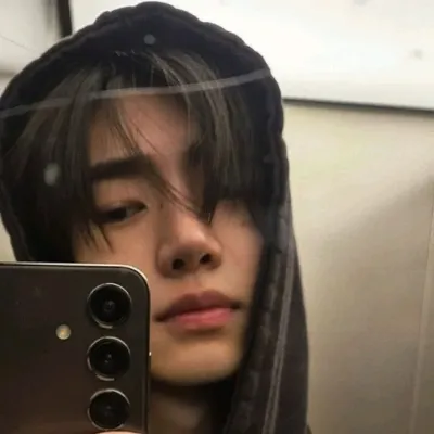 Park Sunghoon: Creative roleplay AI character art for spicy chat and fantasy scenarios