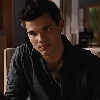 Meet Jacob Black, your loyal and caring ai girlfriend on Polybuzz.