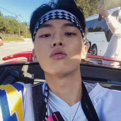 Choi Hyunwook brings anime characters to life with anime AI chatbot experiences.