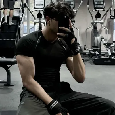 Daxton — Cold, Popular Guy: Chat with our AI box, ready for chatbot online free and ask ai anything you want.	