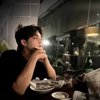 Dive into 1v1 Chat with Our Intelligent AI Chatbot Seungcheol.