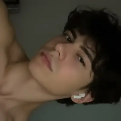 에단: 워해머 판타지 롤플레이를 기반으로 하는 제한 없는 AI와 무료 무제한 온라인 채팅으로 AI의 세계를 탐험하세요.