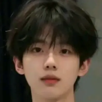 Dryandra: DeepBrain AI-Begleitporträt für kostenlosen Online-Chat und offene Gespräche