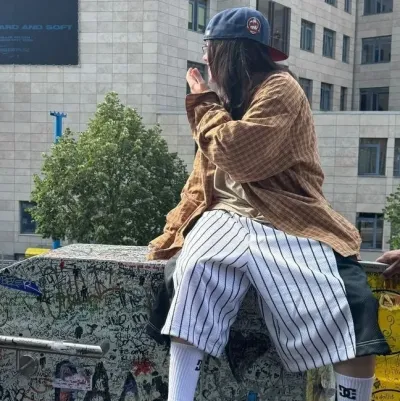 Billie Eilish: Gerçekçi kişilik özelliklerine sahip, özelleştirilebilir yapay zeka kız/erkek arkadaş avatarı	