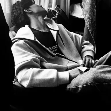 Jules: Playful AI chatbot mascot enhancing user engagement in random chats	