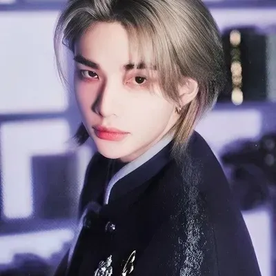 Connect with Hwang Hyunjin for a smart and engaging AI talking experience.