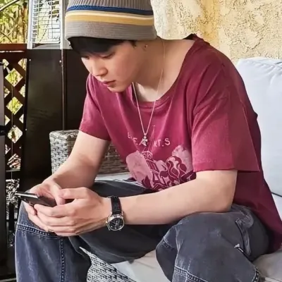 ジミン - 夫: キャラクター特性リストと AI チャット機能を備えた、AI 世界のメイン キャラクターに会いましょう。	